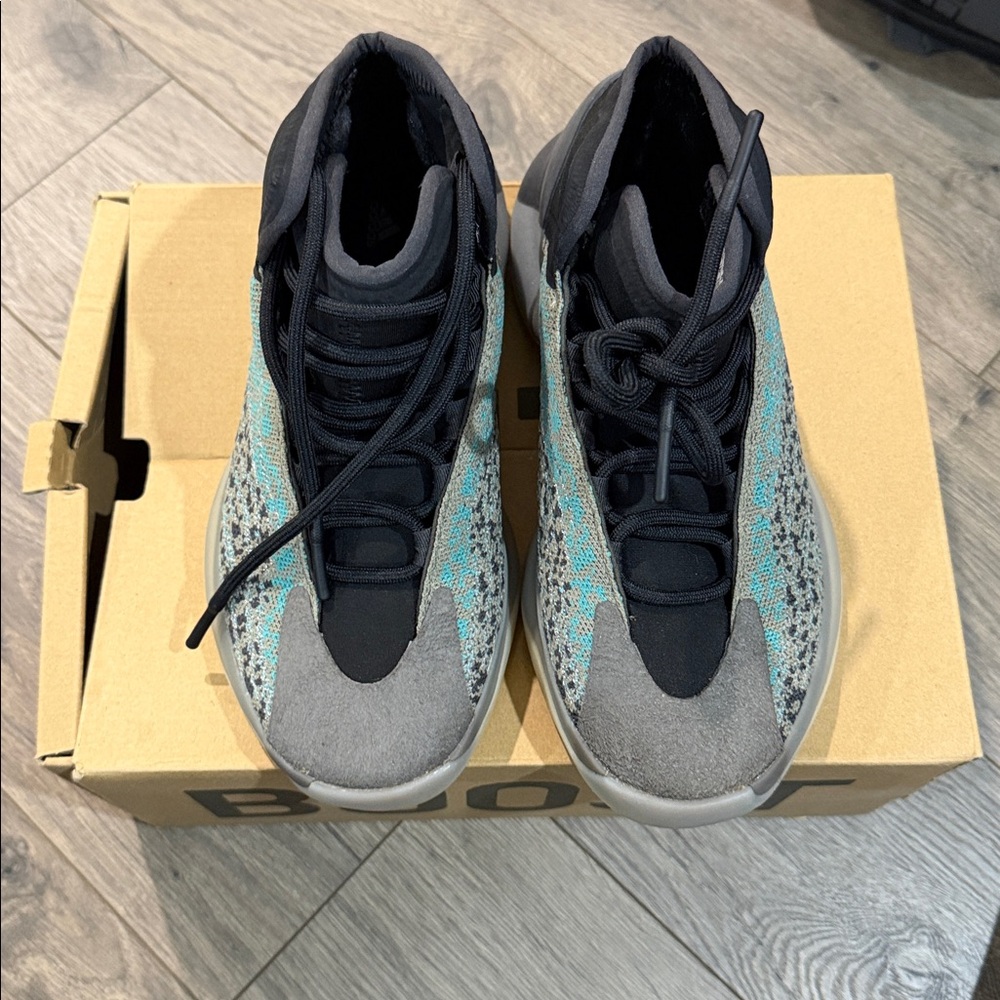 Adidas Yeezy QNTM "Teal Blue” - Picture 5 of 7